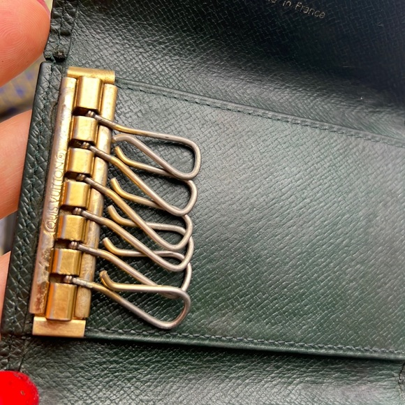 Auth. Louis Vuitton LV Taiga 6 Hook Ring Key Holder Case Wallet Multicles - Picture 10 of 17